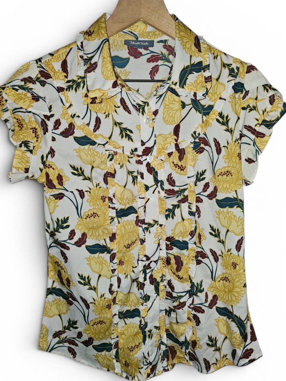 MODCLOTH Floral Ruffle Hem Cap Sleeve Collared Button Down - XS